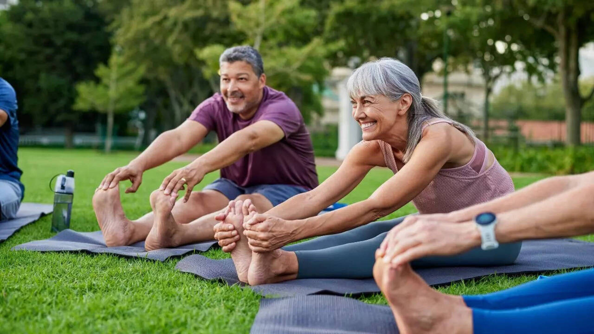 Managing Back Pain at Home: What Physical Therapists Want Seniors to Know